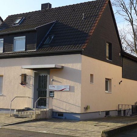 Messe Cgn/Dus Grossraeumige Wohnung In Guter Verkehrslage Leverkusen Exterior photo